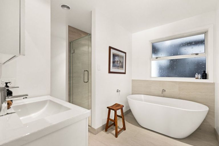 Photo of property in 10 Charlton Road, Te Awanga, 4102
