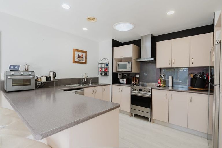 Photo of property in 28 Ranui Street, Dinsdale, Hamilton, 3204