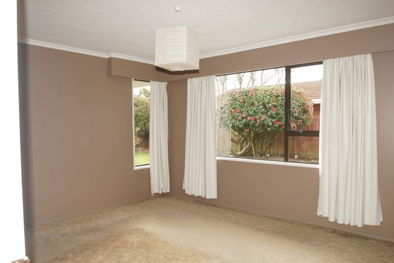 Photo of property in 12 Kinley Street, Rangiora, 7400