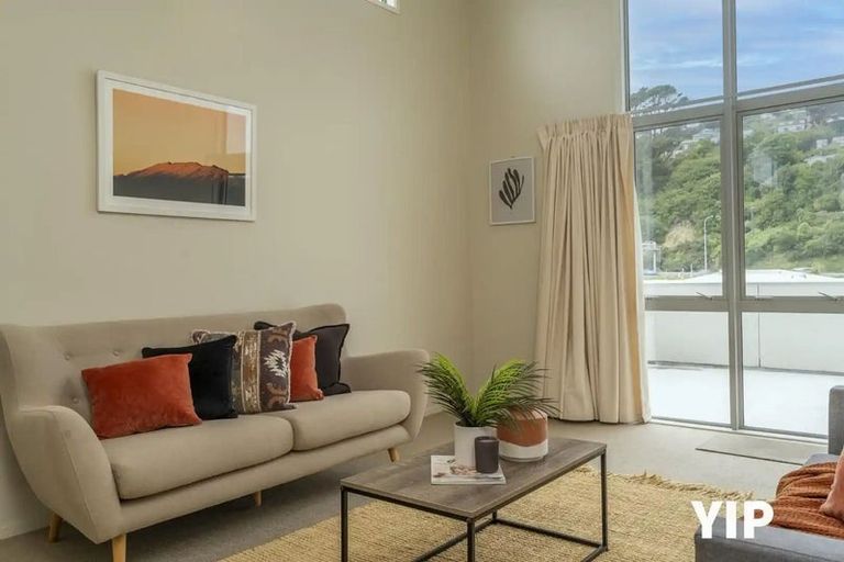 Photo of property in 5/9 Broderick Road, Johnsonville, Wellington, 6037