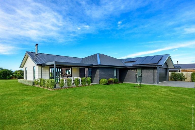 Photo of property in 9 Merino Crescent, Kirwee, 7571