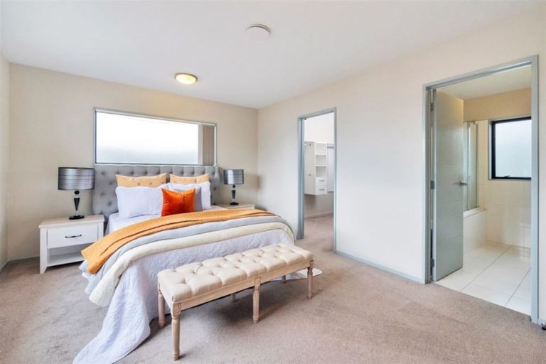 Photo of property in 7 Roberts Road, Te Atatu South, Auckland, 0610