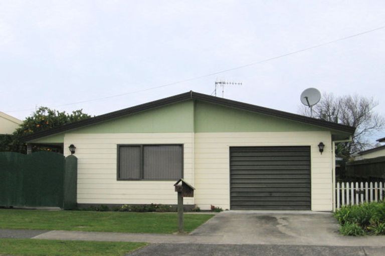 Photo of property in 2 Butler Street, Onekawa, Napier, 4110
