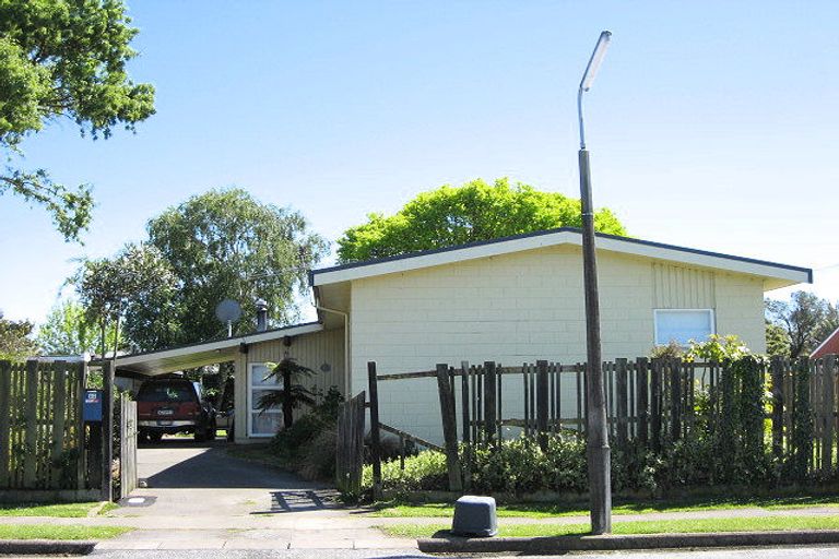 Photo of property in 42 Geddis Street, Rangiora, 7400