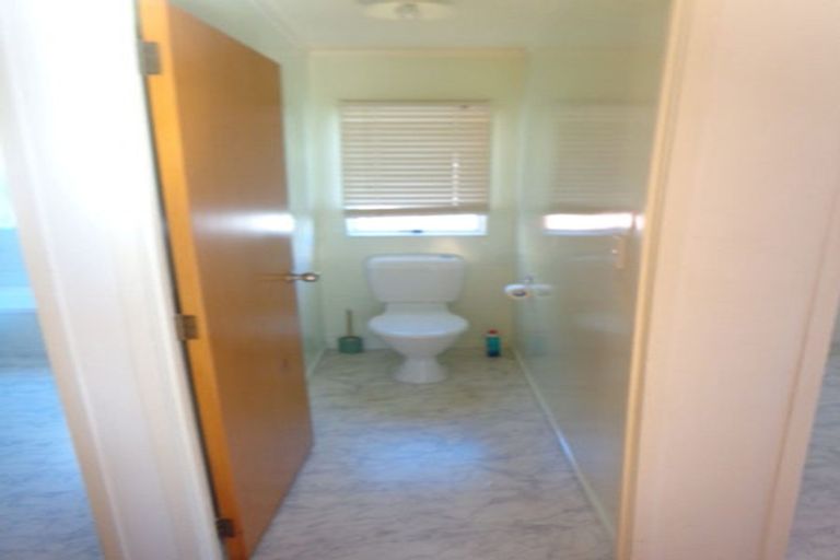 Photo of property in 42 Lilburn Crescent, Massey, Auckland, 0614