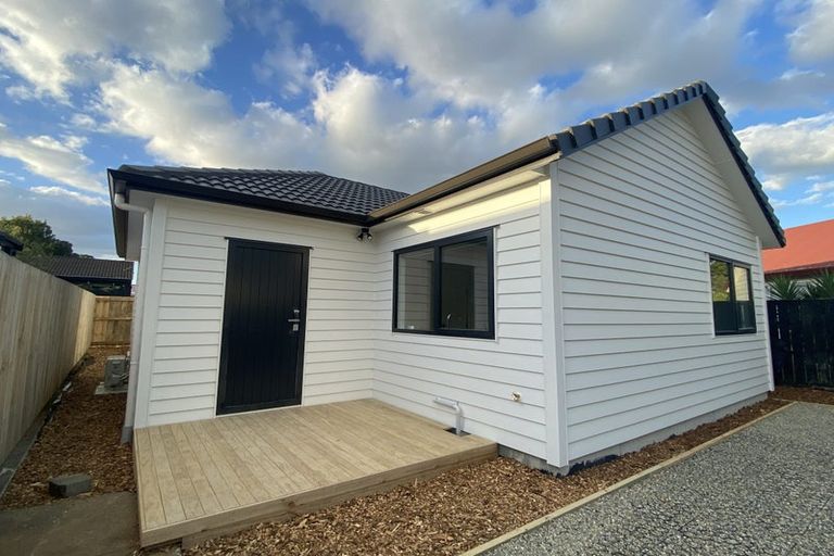 Photo of property in 37 Seaward Place, Wattle Downs, Auckland, 2103