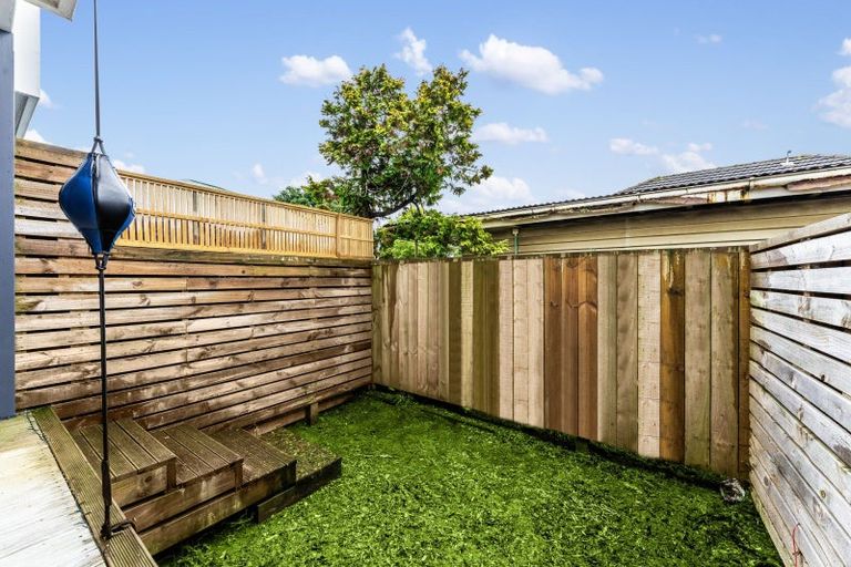 Photo of property in 4 Koro Lane, Mangere Bridge, Auckland, 2022