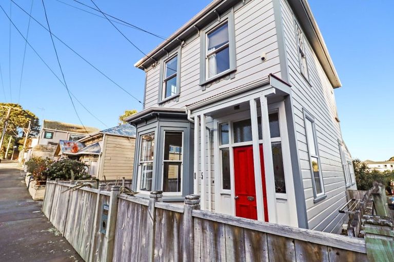 Photo of property in 85 Te Wharepouri Street, Berhampore, Wellington, 6023