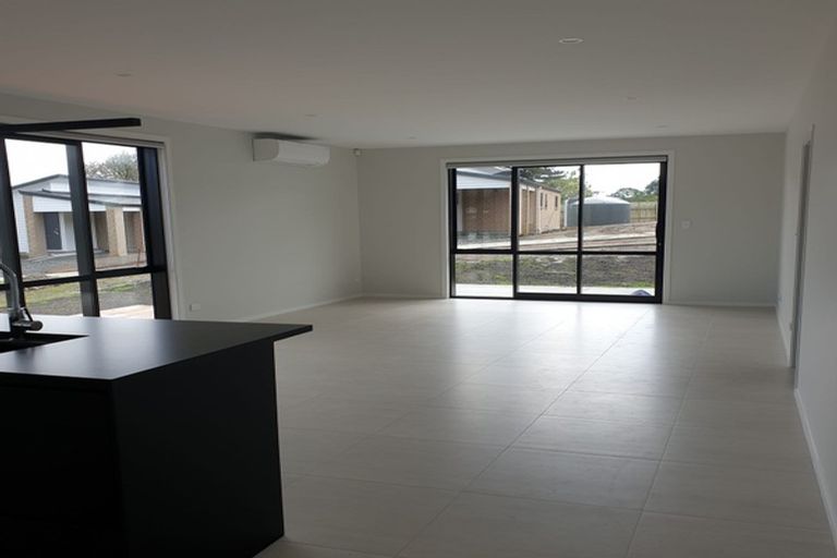 Photo of property in 20 Kawariki Road, Helensville, 0800