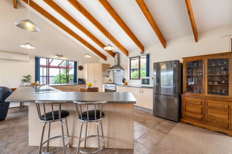 Photo of property in 20 Glentui Place, Waikawa, Picton, 7220