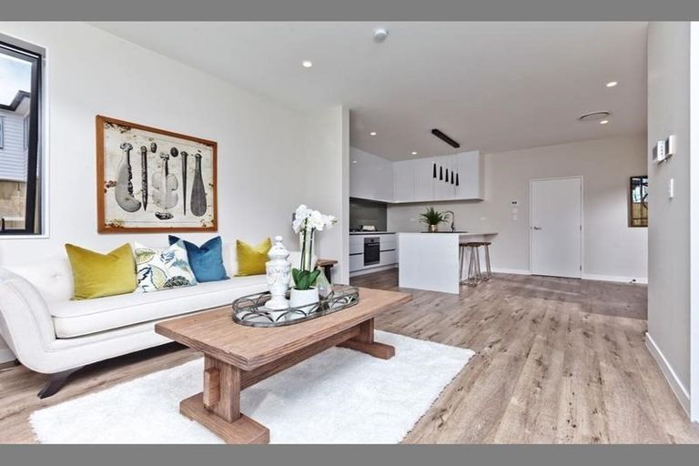 Photo of property in 47 Greenfinch Road, Hobsonville, Auckland, 0616