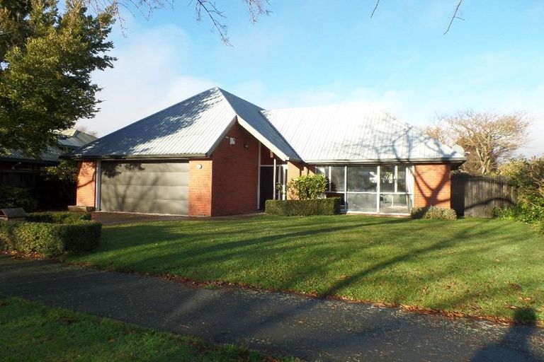 Photo of property in 194 Hawthornden Road, Avonhead, Christchurch, 8042