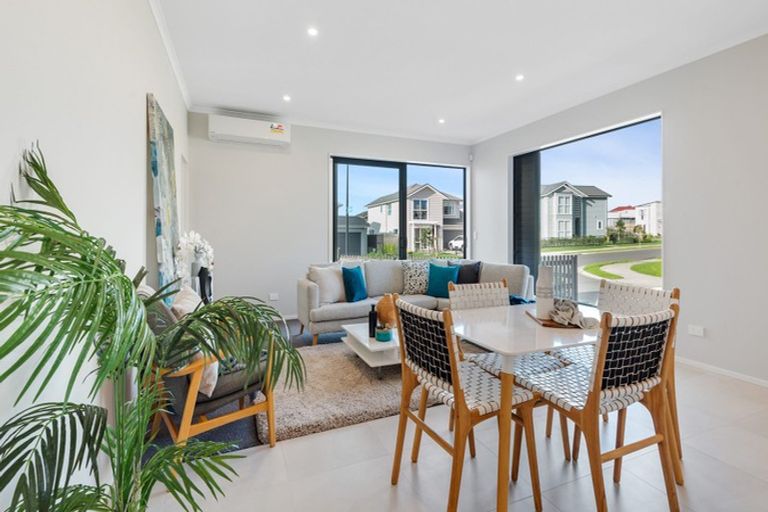 Photo of property in 2 Kuparu Lane, Red Beach, 0932