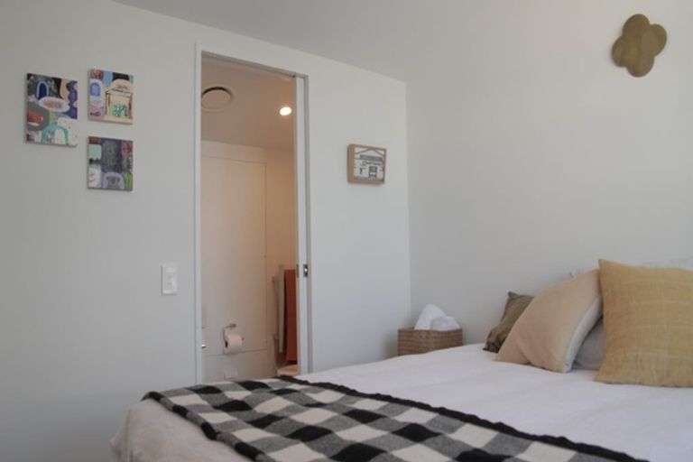 Photo of property in 24u7 Princess Terrace, Newtown, Wellington, 6021