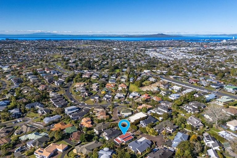 Photo of property in 29 Tenbless Court, Unsworth Heights, Auckland, 0632