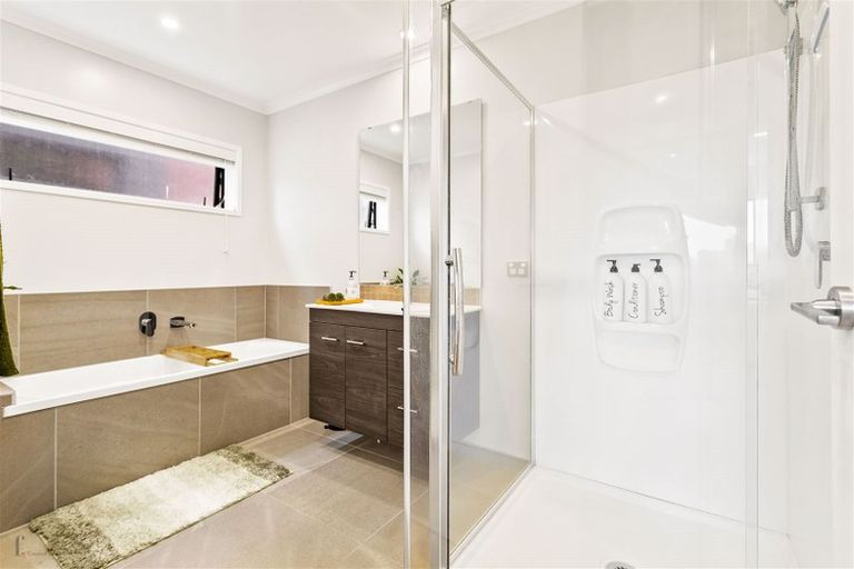 Photo of property in 145 Hobsonville Point Road, Hobsonville, Auckland, 0616