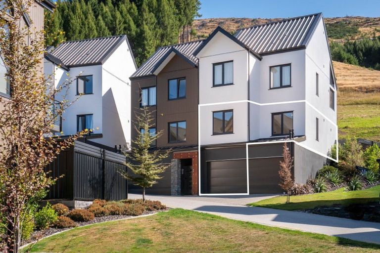 Photo of property in 28/6u George Bullen Lane, Arthurs Point, Queenstown, 9371