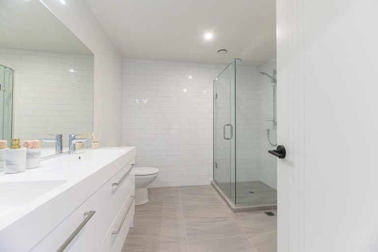 Photo of property in 19b Tawa Road, Te Atatu Peninsula, Auckland, 0610