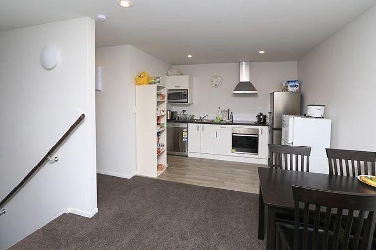 Photo of property in 100u5 Knighton Road, Hillcrest, Hamilton, 3216
