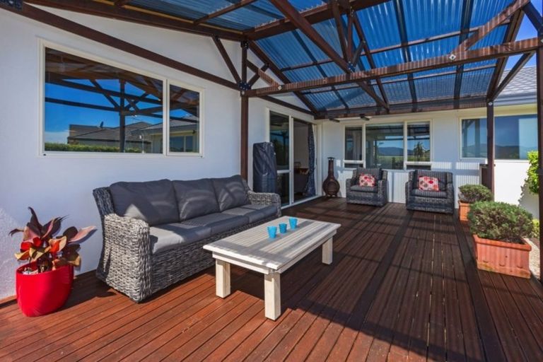 Photo of property in 74 Navigation Drive, Whitby, Porirua, 5024