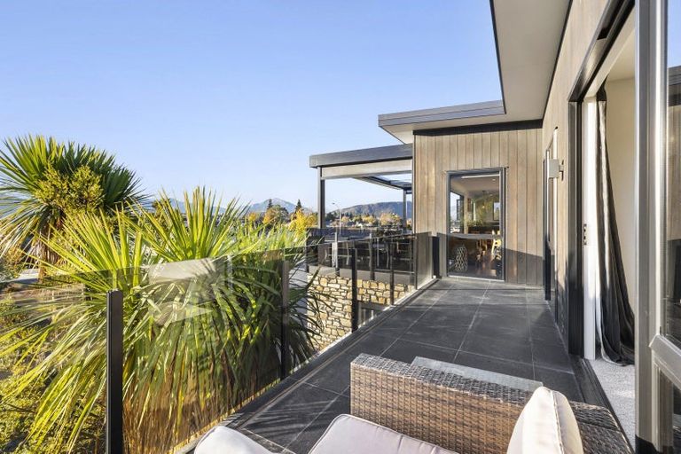 Photo of property in 30 Niger Street, Wanaka, 9305