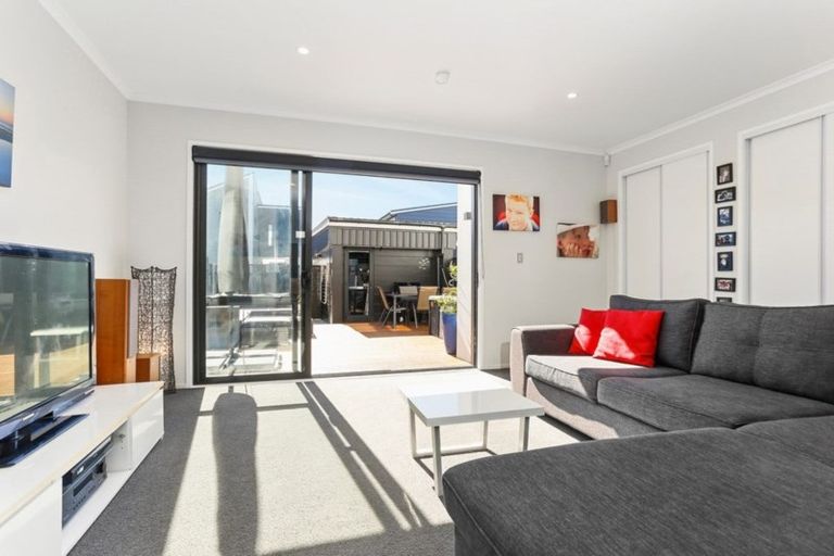 Photo of property in 10 Rangihina Road, Hobsonville, Auckland, 0616