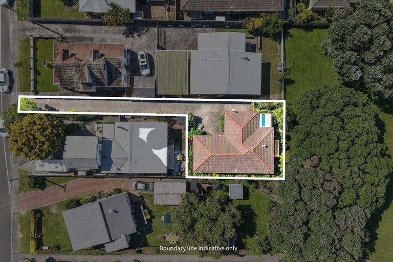 Photo of property in 175a Centreway Road, Orewa, 0931
