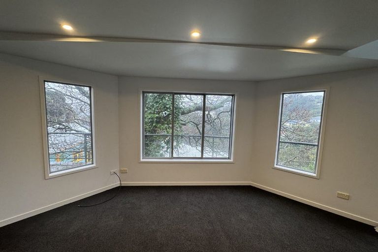 Photo of property in 36a Sutherland Crescent, Melrose, Wellington, 6023