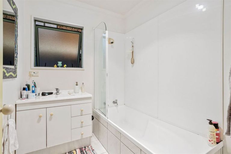 Photo of property in 30a Captain Scott Road, Glen Eden, Auckland, 0602