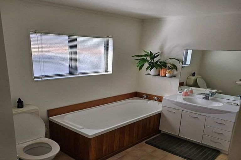 Photo of property in 44 Queen Street, Petone, Lower Hutt, 5012