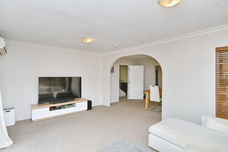 Photo of property in 7 Apsley Drive, Russley, Christchurch, 8042