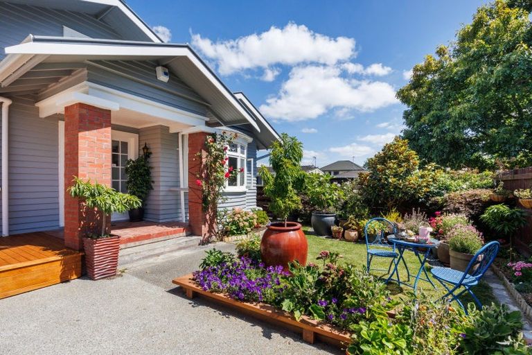 Photo of property in 462 Featherston Street, Palmerston North, 4414