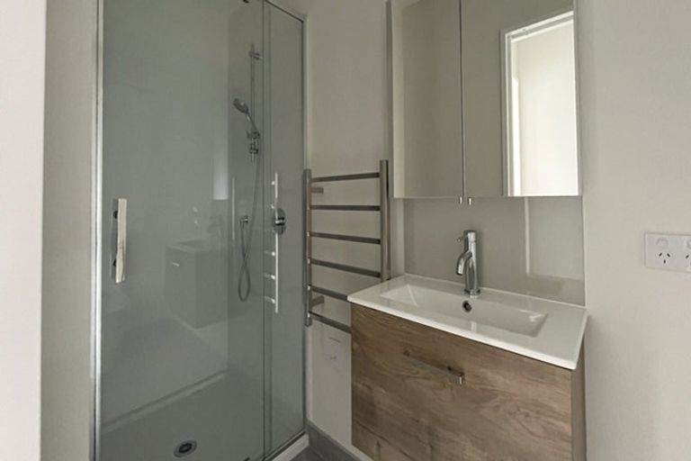 Photo of property in 5/25 Jabuka Street, Glen Eden, 0602