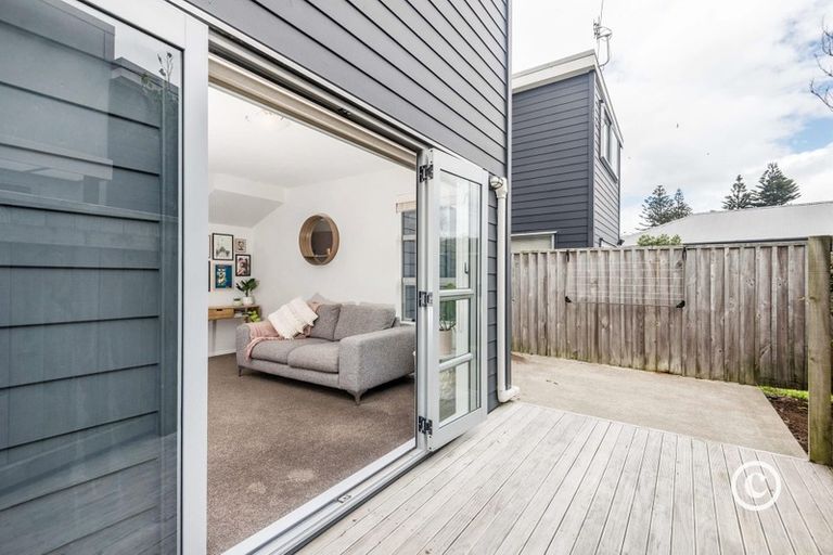 Photo of property in 14-f2 Tireti Road, Titahi Bay, Porirua, 5022