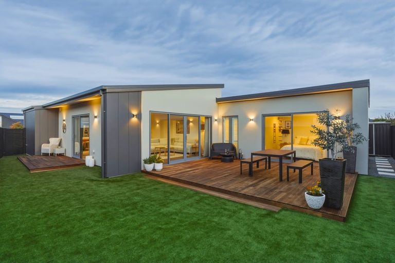 Photo of property in 7 Reece Place, Marshland, Christchurch, 8051