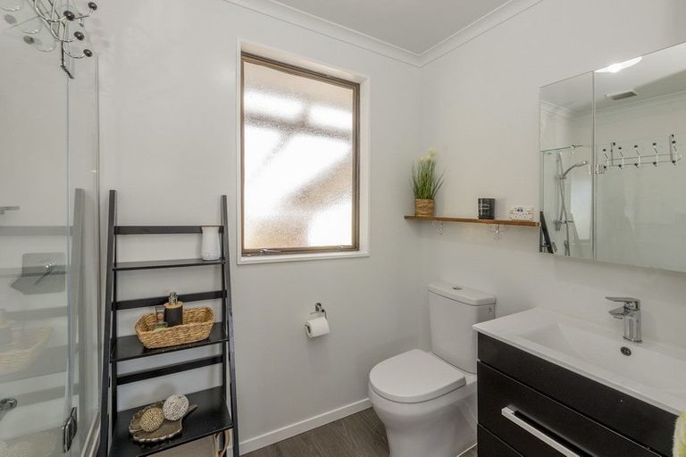 Photo of property in 3 Michael Road, Paraparaumu Beach, Paraparaumu, 5032