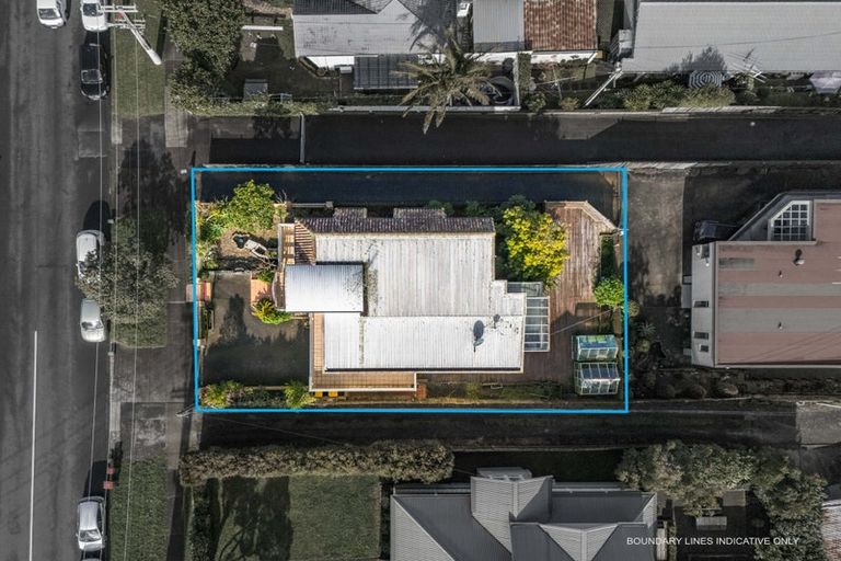 Photo of property in 5 Balmain Road, Birkenhead, Auckland, 0626