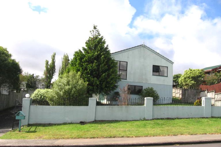 Photo of property in 17 Sungrove Rise, Sunnyvale, Auckland, 0612