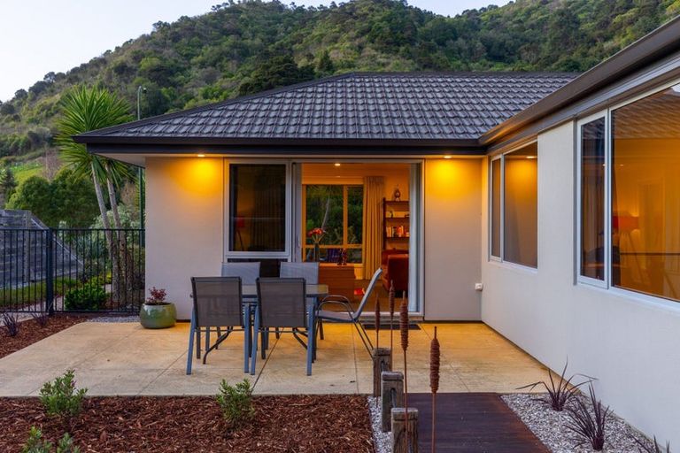 Photo of property in 8 Saddleback Road, Todds Valley, Nelson, 7071