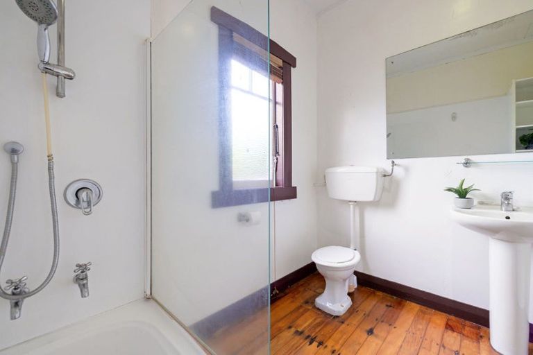 Photo of property in 15 Saint Winifreds Avenue, Hamilton East, Hamilton, 3216