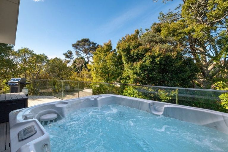 Photo of property in 23 Willow Avenue, Birkenhead, Auckland, 0626