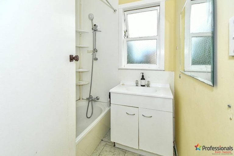 Photo of property in 1/66 Tawa Crescent, Manurewa, Auckland, 2102