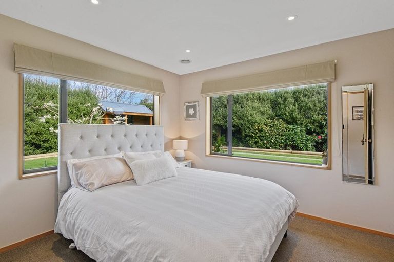 Photo of property in 37 Durrell Way, Rolleston, 7614