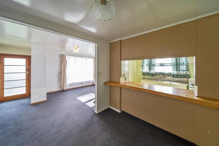 Photo of property in 3 Mcguire Street, Hawera, 4610