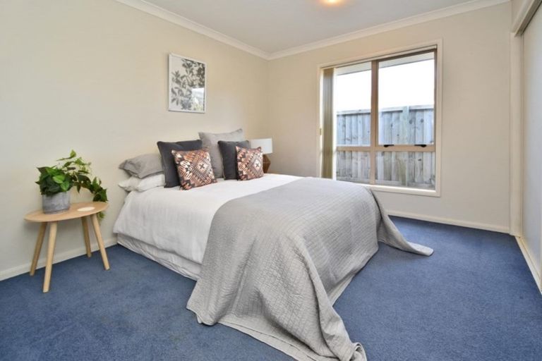 Photo of property in 29 Linkwater Way, Parklands, Christchurch, 8083