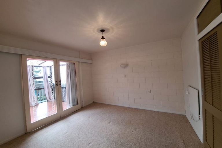 Photo of property in 85c Stottholm Road, Titirangi, Auckland, 0604