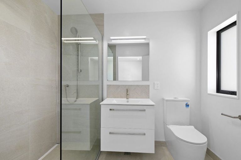 Photo of property in 29 Turtleback Avenue, Whitby, 5024