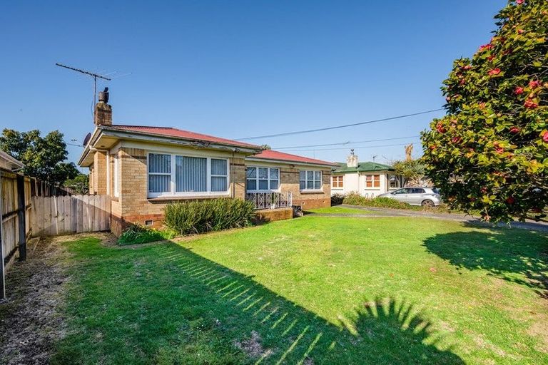 Photo of property in 30 Edmund Hillary Avenue, Papakura, 2110