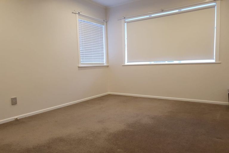 Photo of property in 71 Stottholm Road, Titirangi, Auckland, 0604