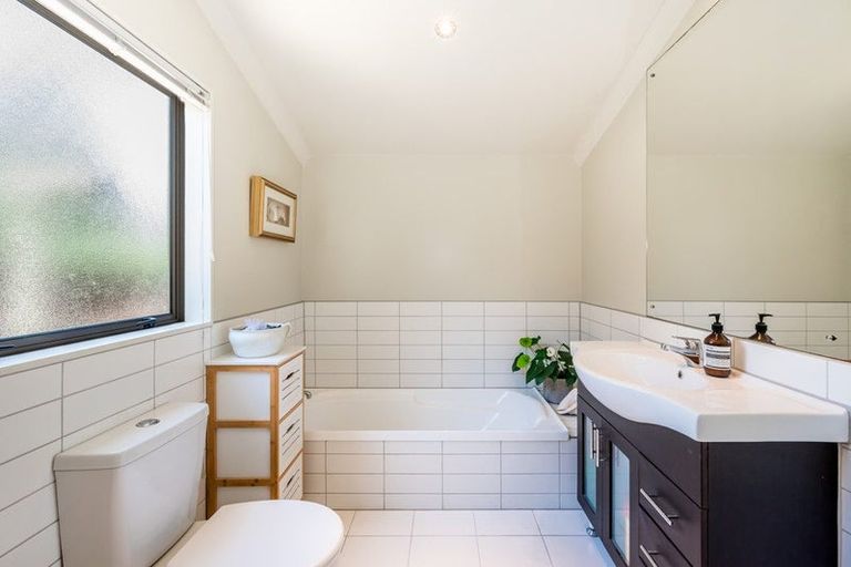 Photo of property in 5 Jade Lane, Paraparaumu, 5032